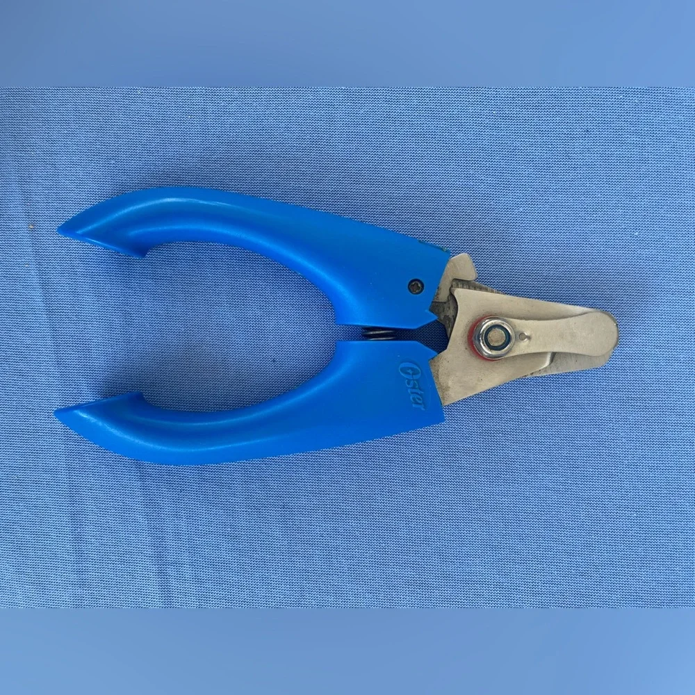 🐾🐶🙀🐾Oster Blue and Silver Ergonomic Pet Nail Clippers